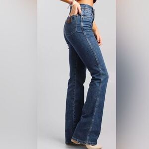 Wrangler high rise boot 25” Waist